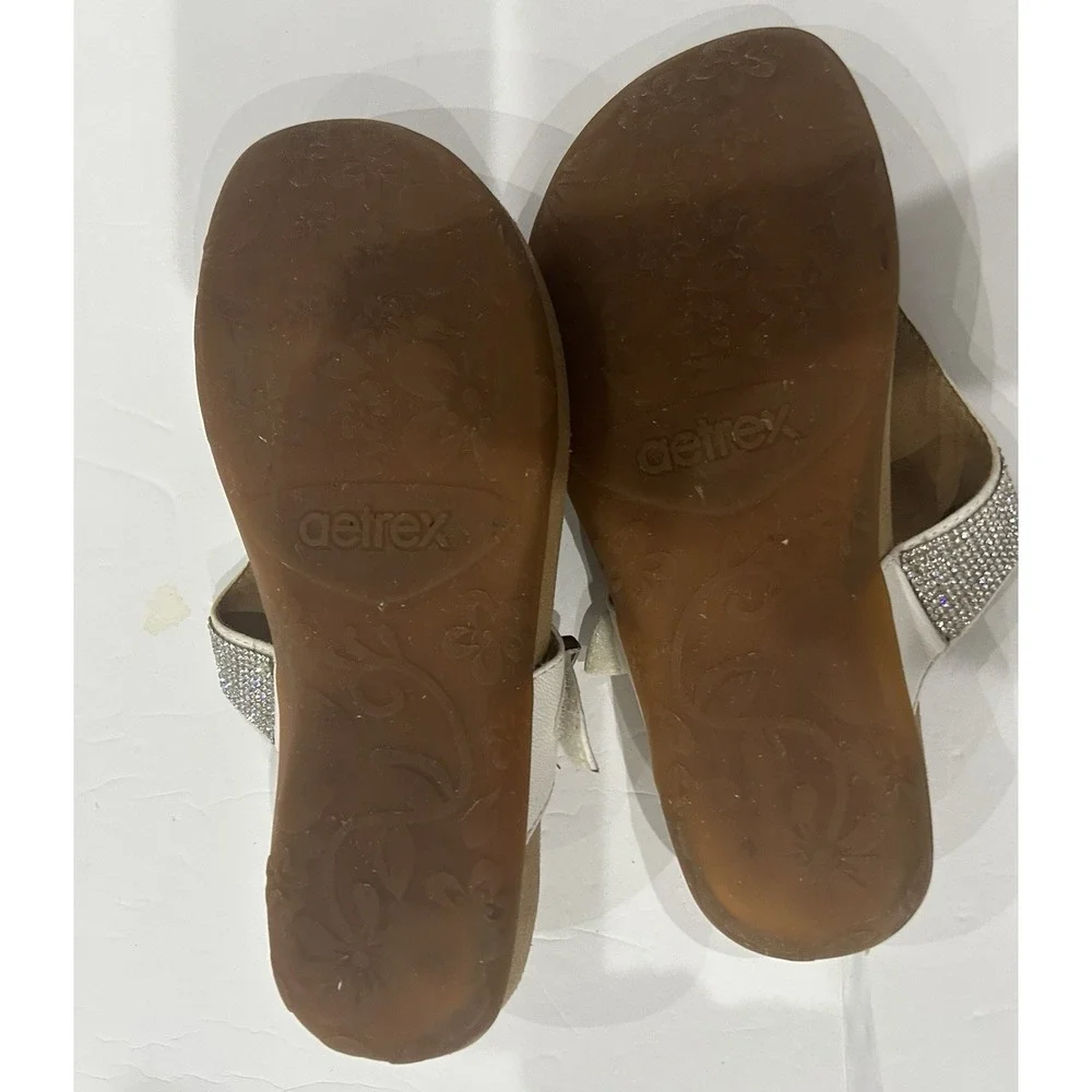 Aetrex Sandals Shoes Women Size 7 Silver Thong Wedge Rhinestone Comfort Orthotic